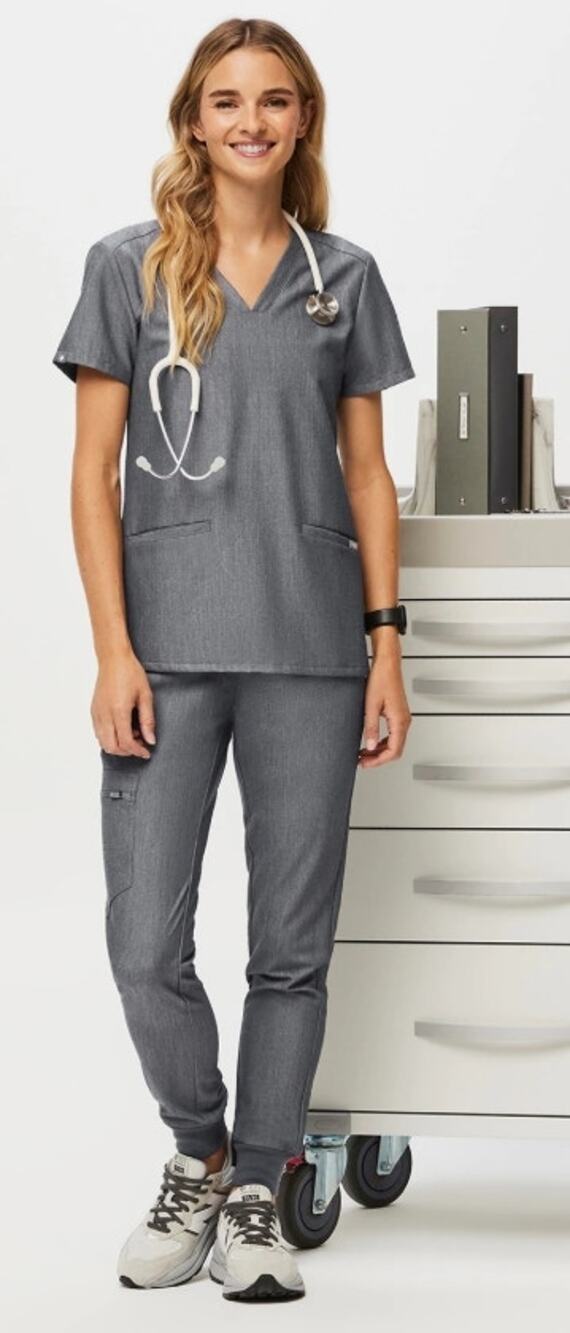 FIGS 2 Piece Set Casma Scrub Top Zamora Jogger Scrub Pant Graphite S